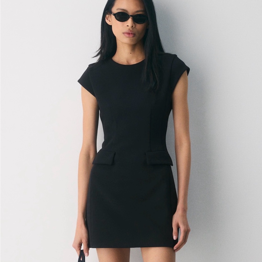 Aritzia FigureKnit Preistly Dress